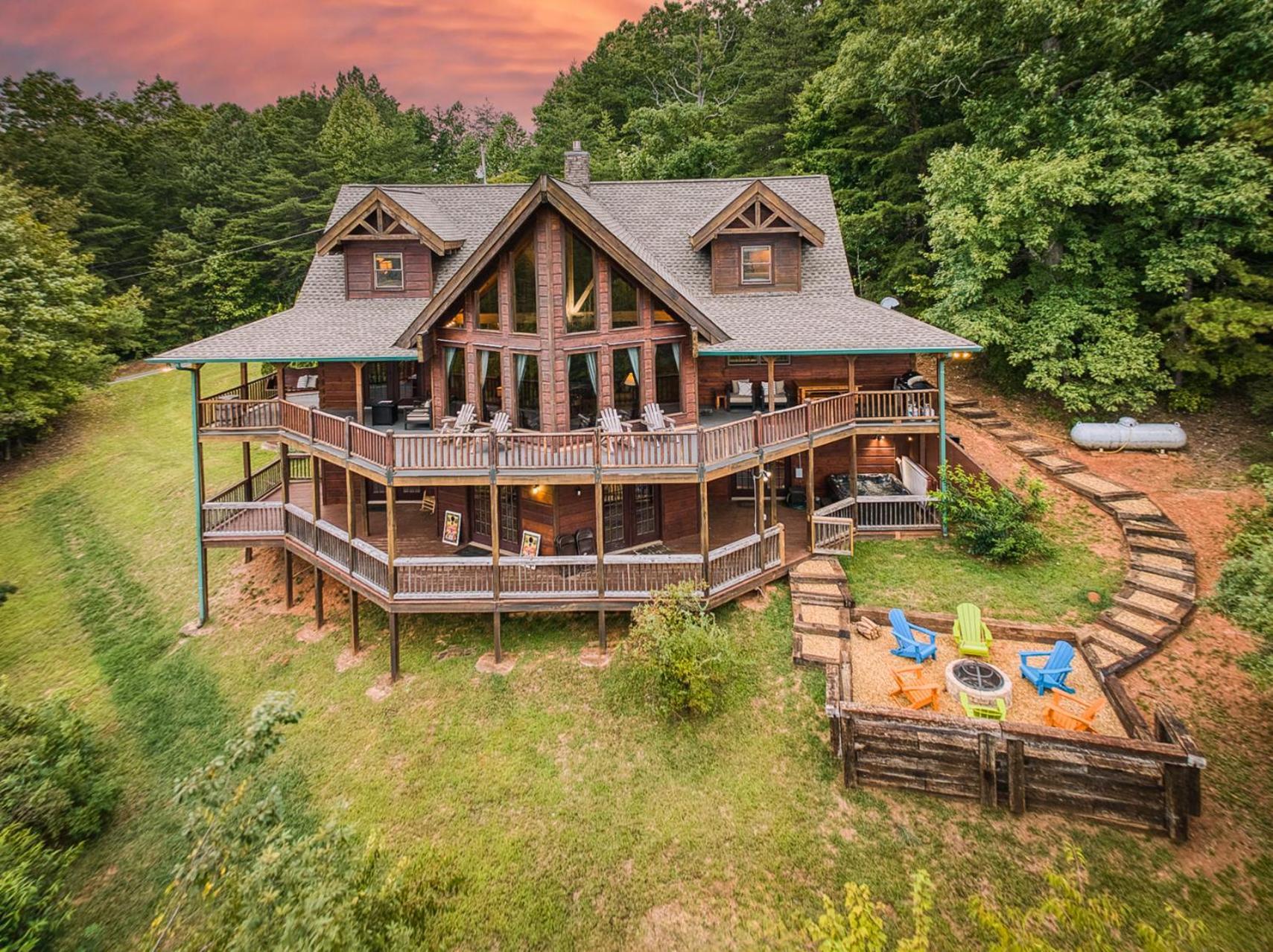 Sky High Lodge By Bk Stays. Large Cabin. Amazing Views. Game Room. Jacuzzi. Six Bedrooms. Sleeps 12 Blue Ridge Exterior photo