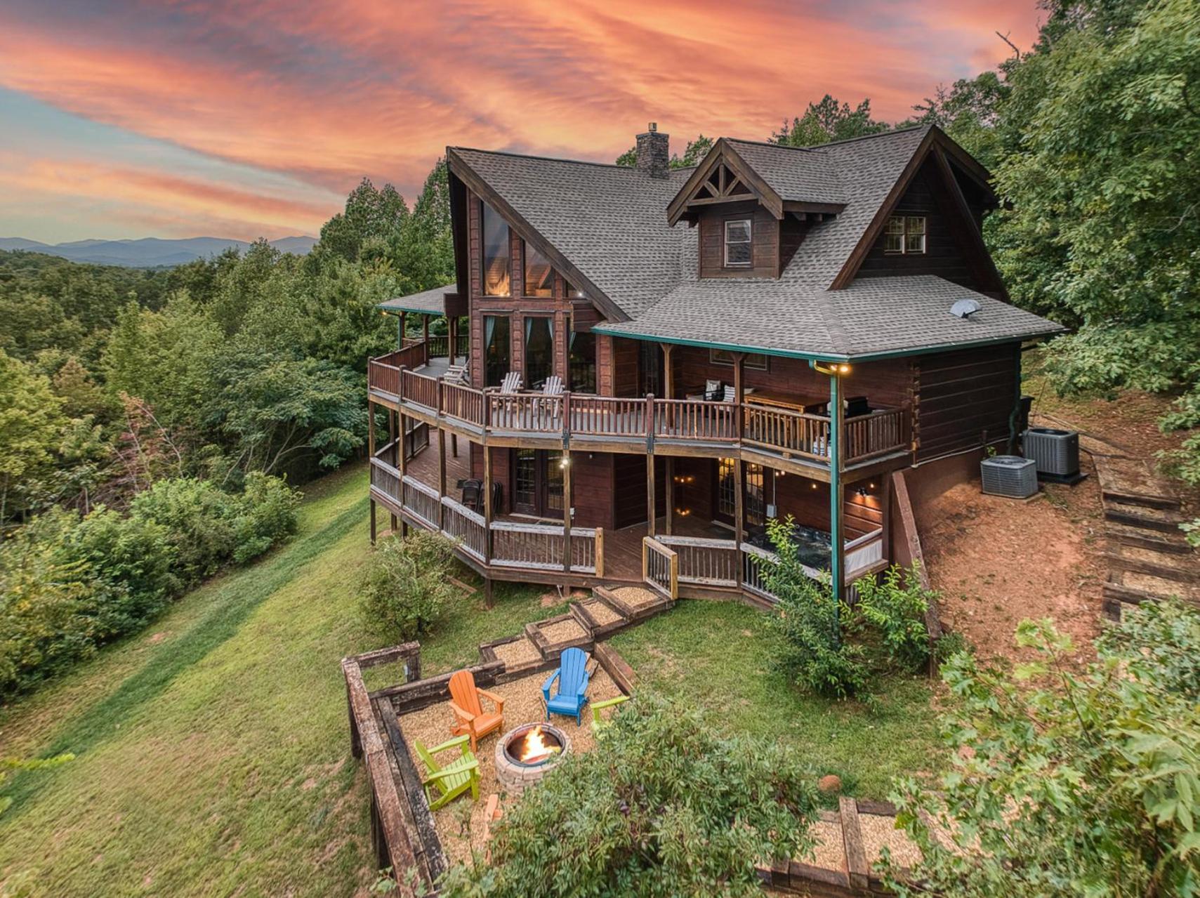 Sky High Lodge By Bk Stays. Large Cabin. Amazing Views. Game Room. Jacuzzi. Six Bedrooms. Sleeps 12 Blue Ridge Exterior photo